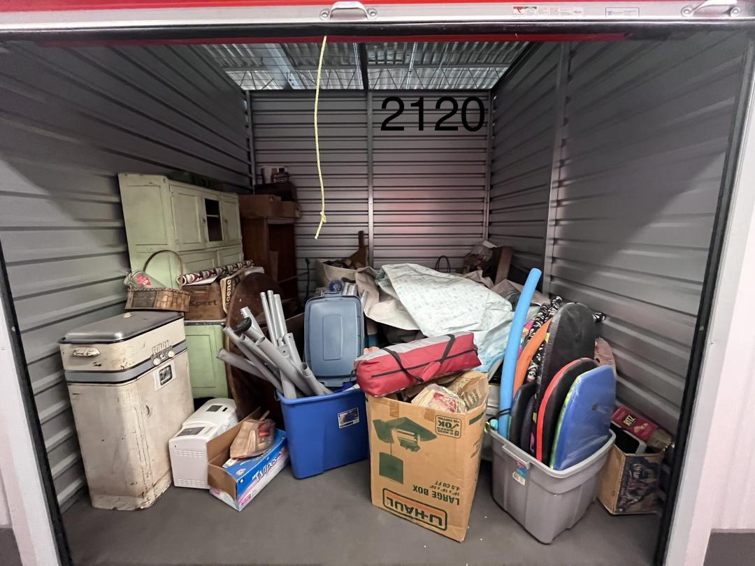 Storage Unit Auction in Cuyahoga Falls, OH at UHaul Moving & Storage